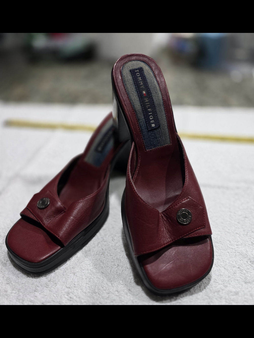 1990s Y2K Tommy Hilfiger Open Toe Sandal Slides Burgandy Red 8.5 - Picture 1 of 6